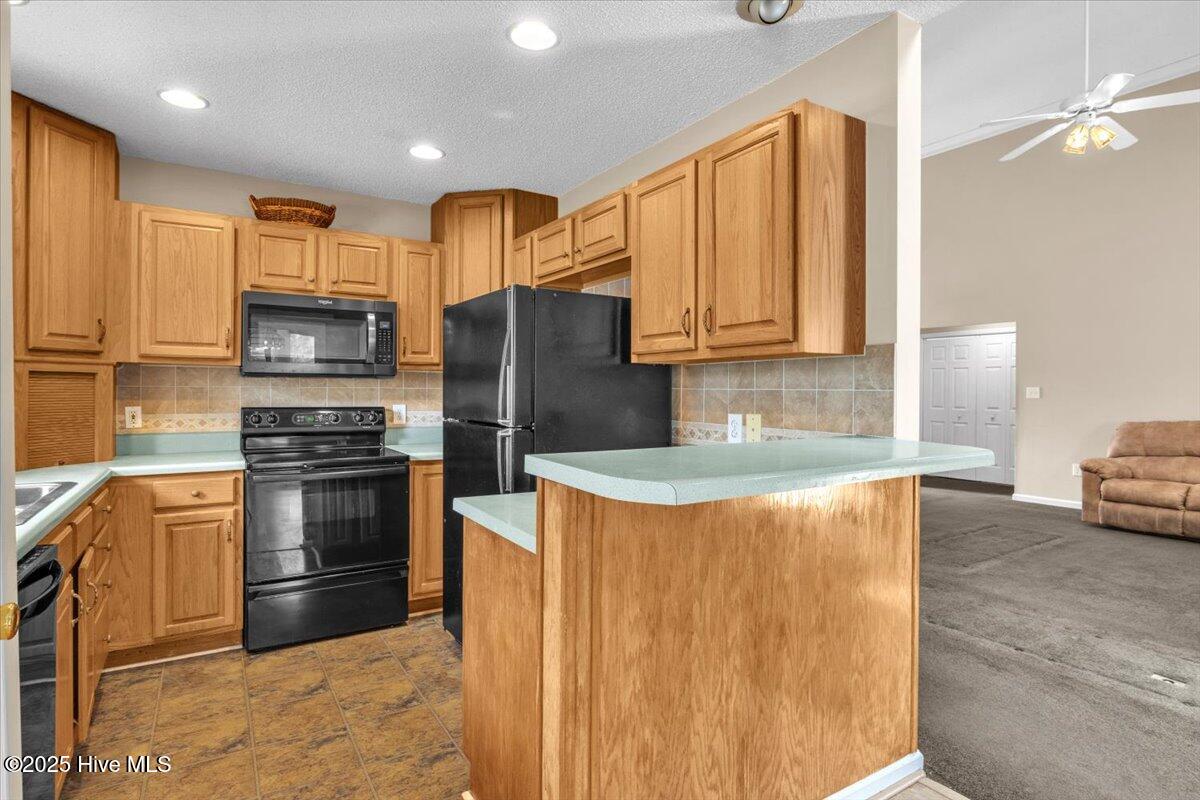 734 Sloop Pointe Lane Kure Beach, NC 28449 - Photo 12 of 54 Kitchen