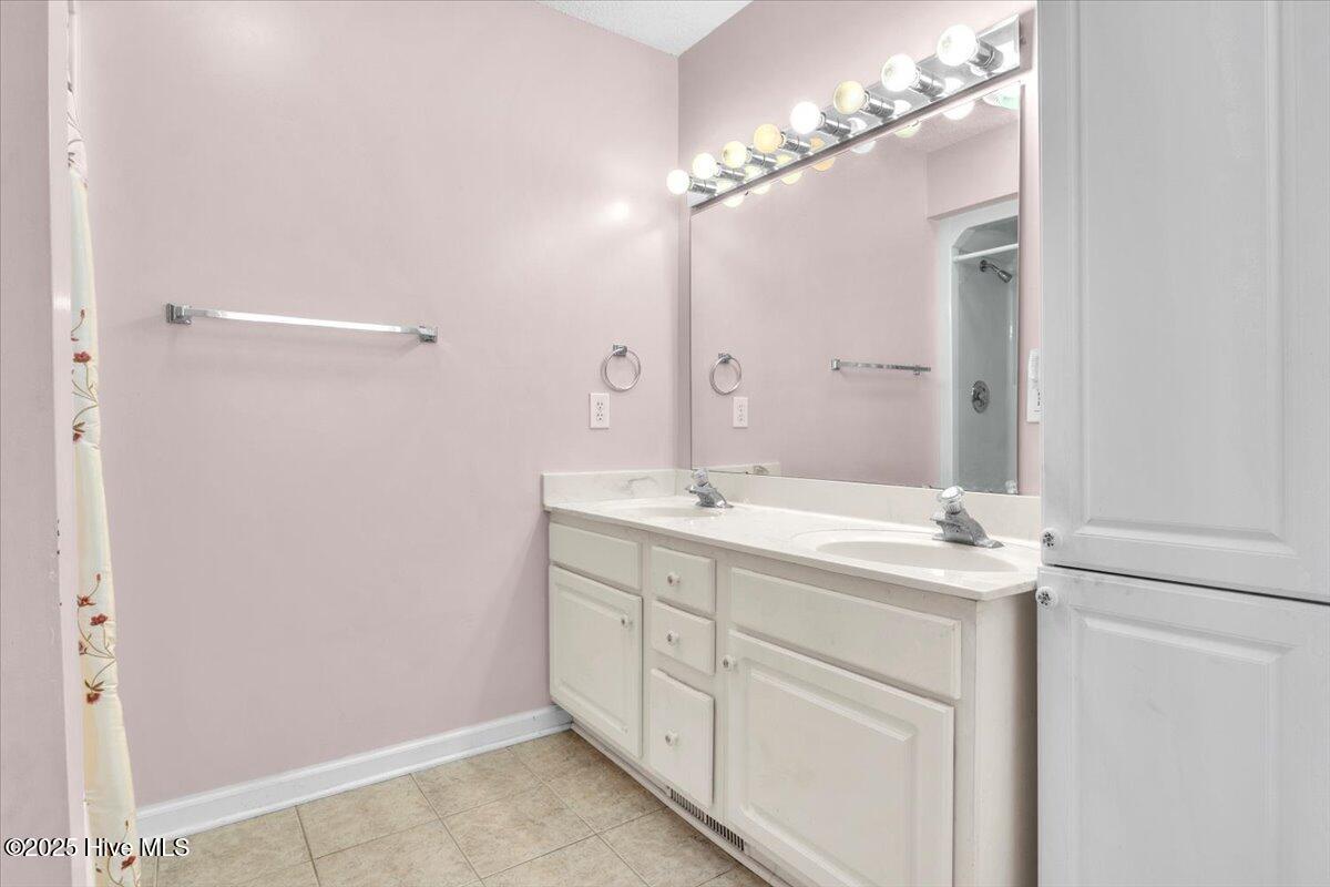 734 Sloop Pointe Lane Kure Beach, NC 28449 - Photo 19 of 54 Primary Bathroom