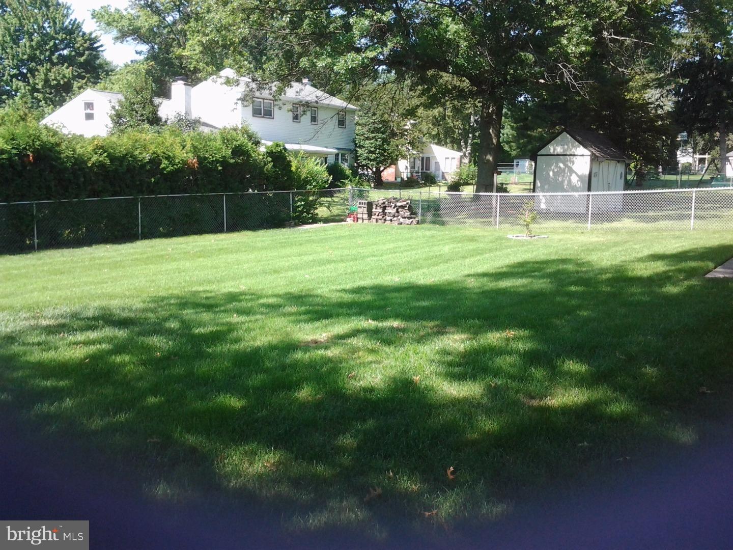 116 Hogeland Road Southampton, PA 18966 - Photo 20 of 21 Back Yard