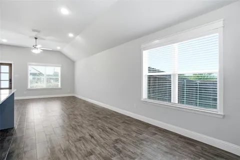 $320,900 | 103 Clover Circle, Weatherford, TX 76086