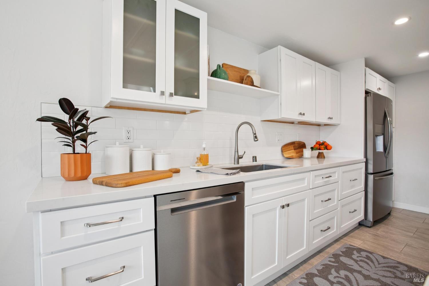 18 Dunlin Court San Rafael, CA 94903 - Photo 11 of 33