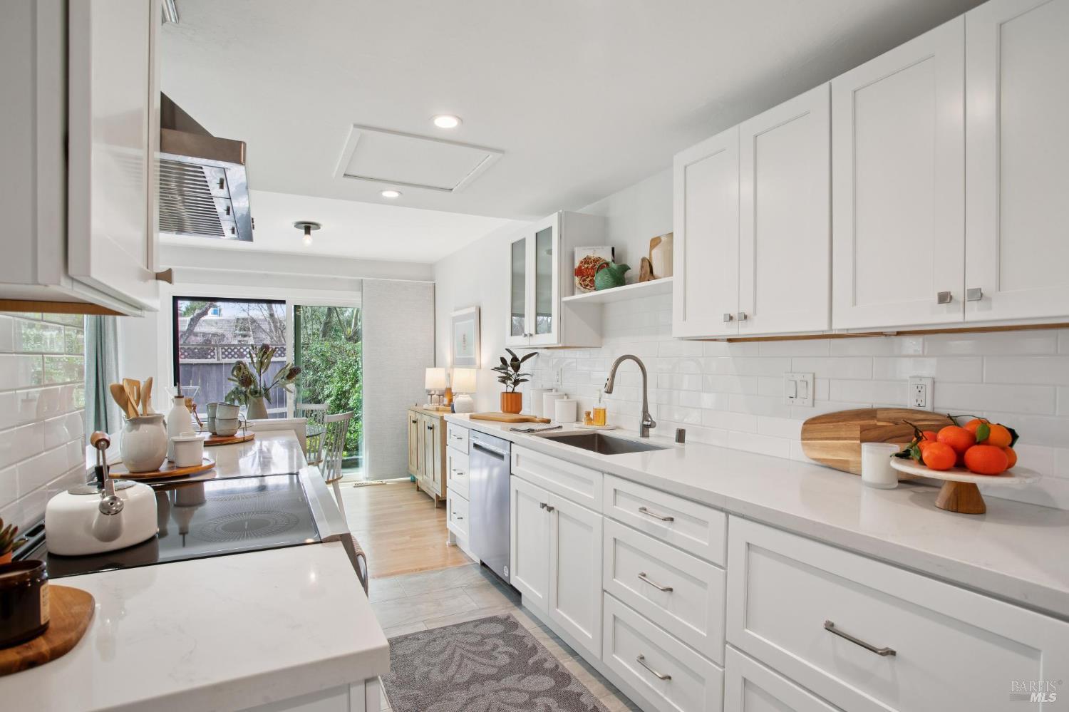 18 Dunlin Court San Rafael, CA 94903 - Photo 13 of 33