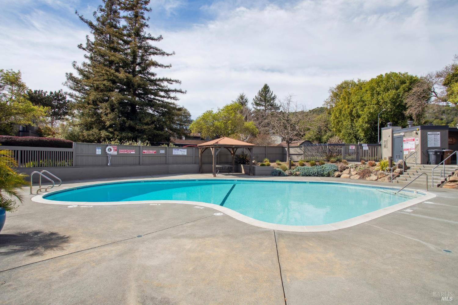 18 Dunlin Court San Rafael, CA 94903 - Photo 30 of 33