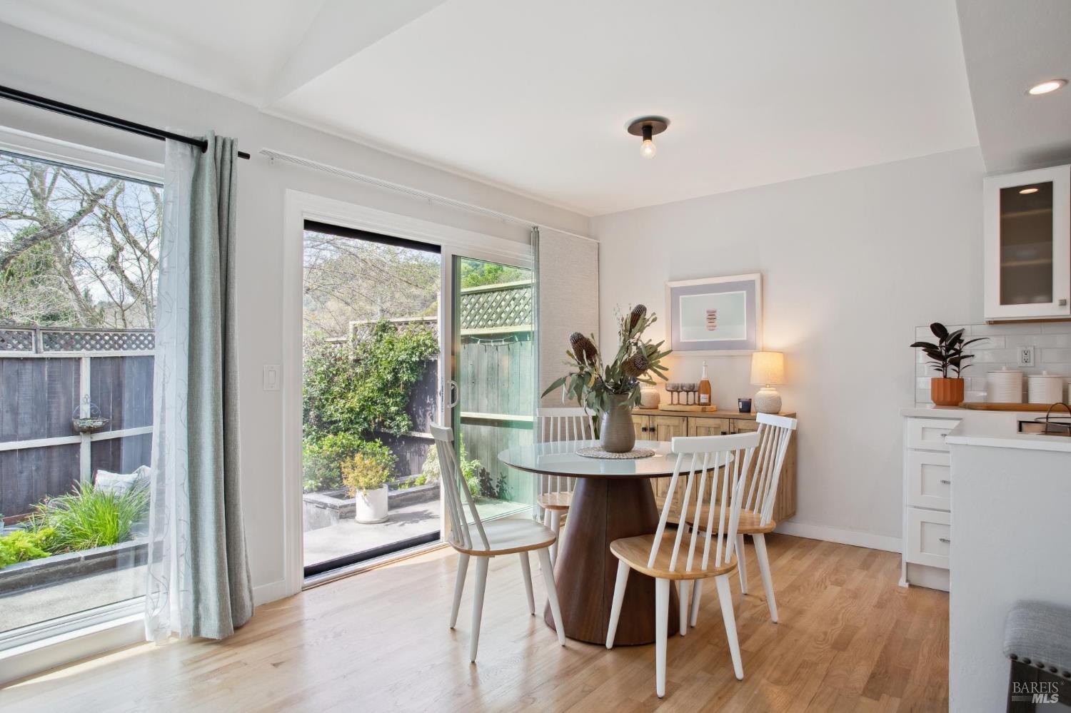 18 Dunlin Court San Rafael, CA 94903 - Photo 5 of 33