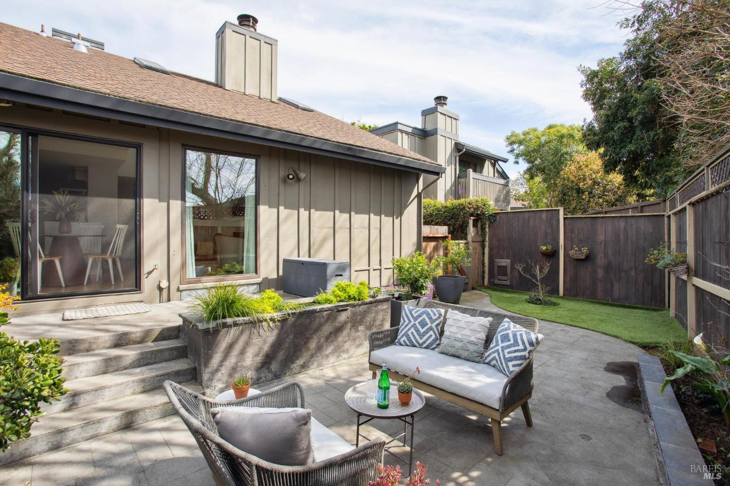 18 Dunlin Court San Rafael, CA 94903 - Photo 6 of 33