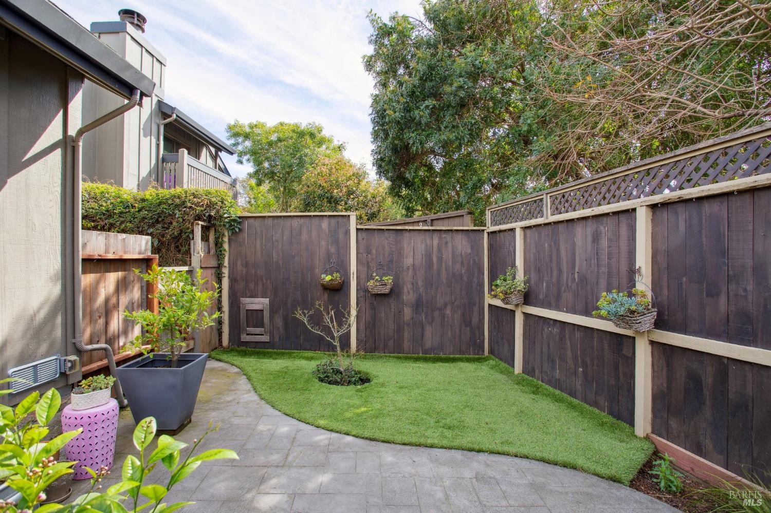 18 Dunlin Court San Rafael, CA 94903 - Photo 7 of 33