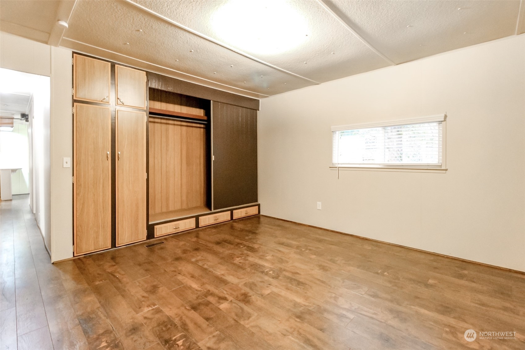 27508 220th Place Southeast Maple Valley, WA 98038 - Photo 18 of 25 a view of an empty room