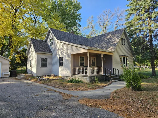 $187,500 | 1663 Benson Road, Montevideo, MN 56265