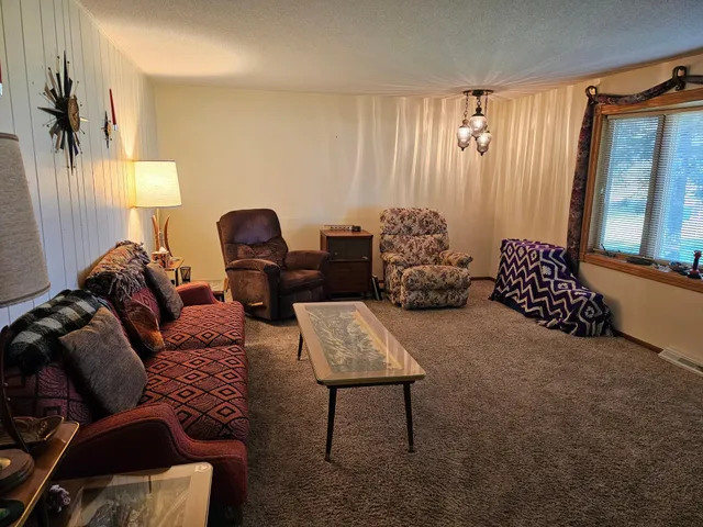 $187,500 | 1663 Benson Road, Montevideo, MN 56265