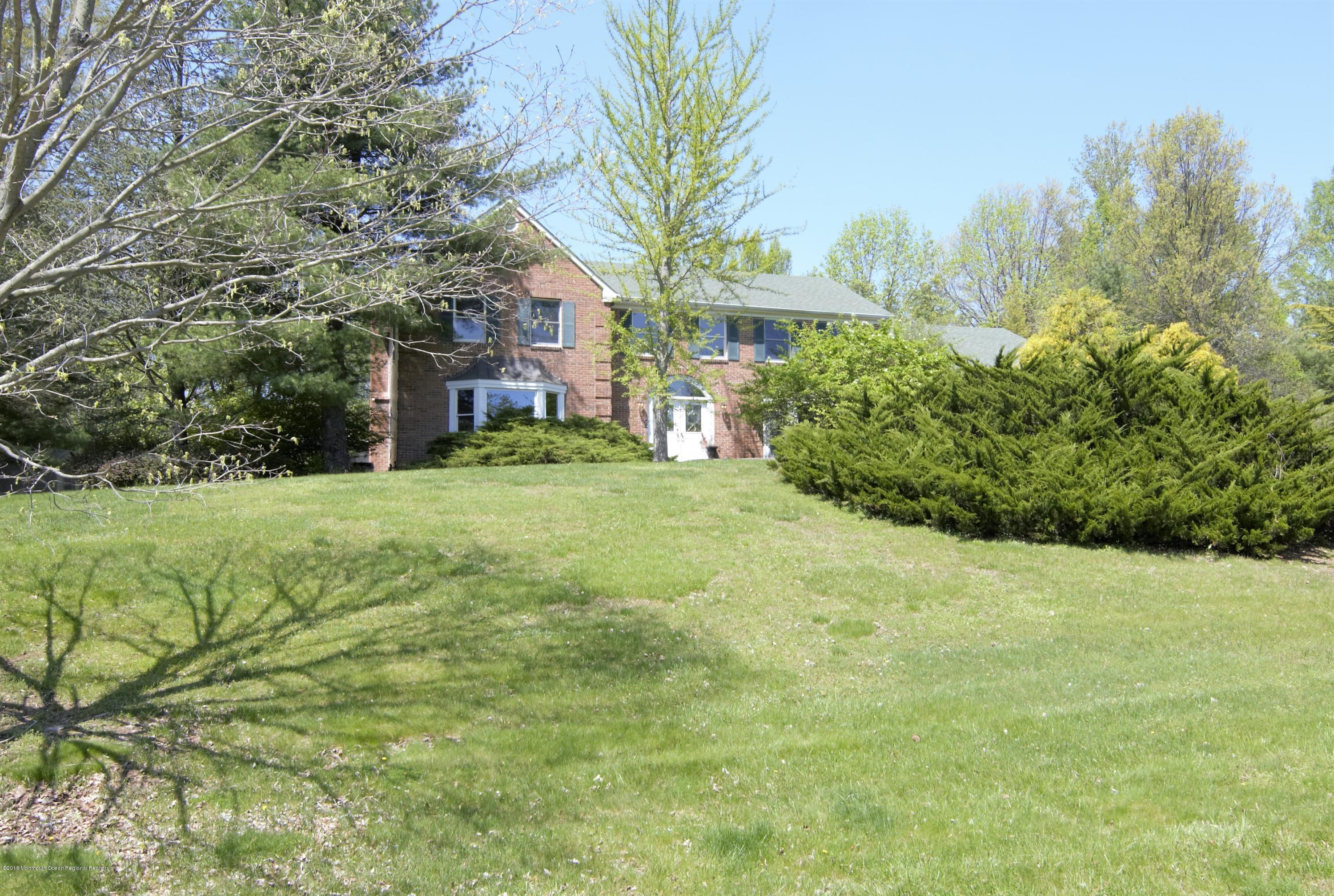 7 Red Hawk Road South Colts Neck, NJ 07722 - Photo 2 of 38 Great Front Yard