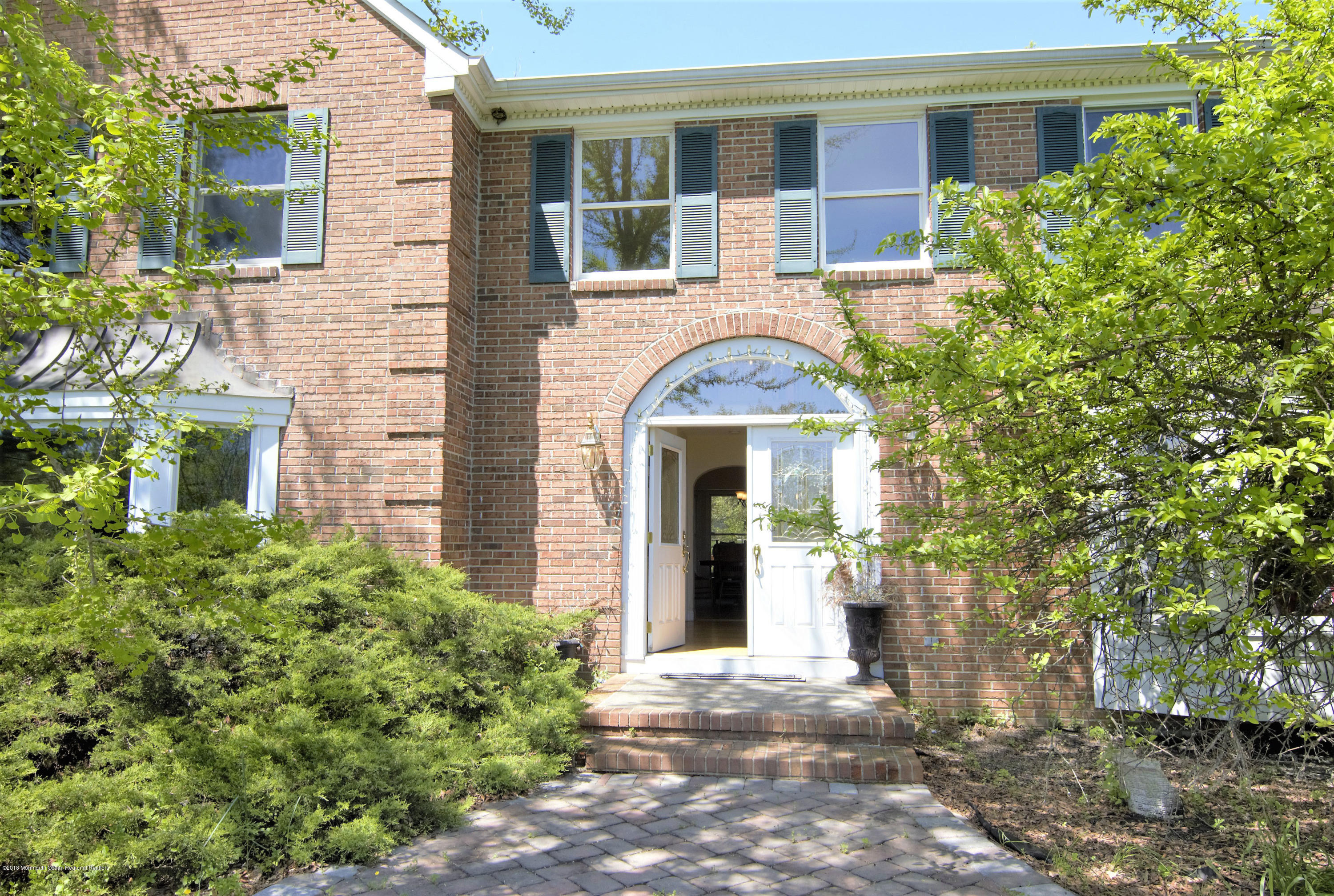 7 Red Hawk Road South Colts Neck, NJ 07722 - Photo 4 of 38 Come on In