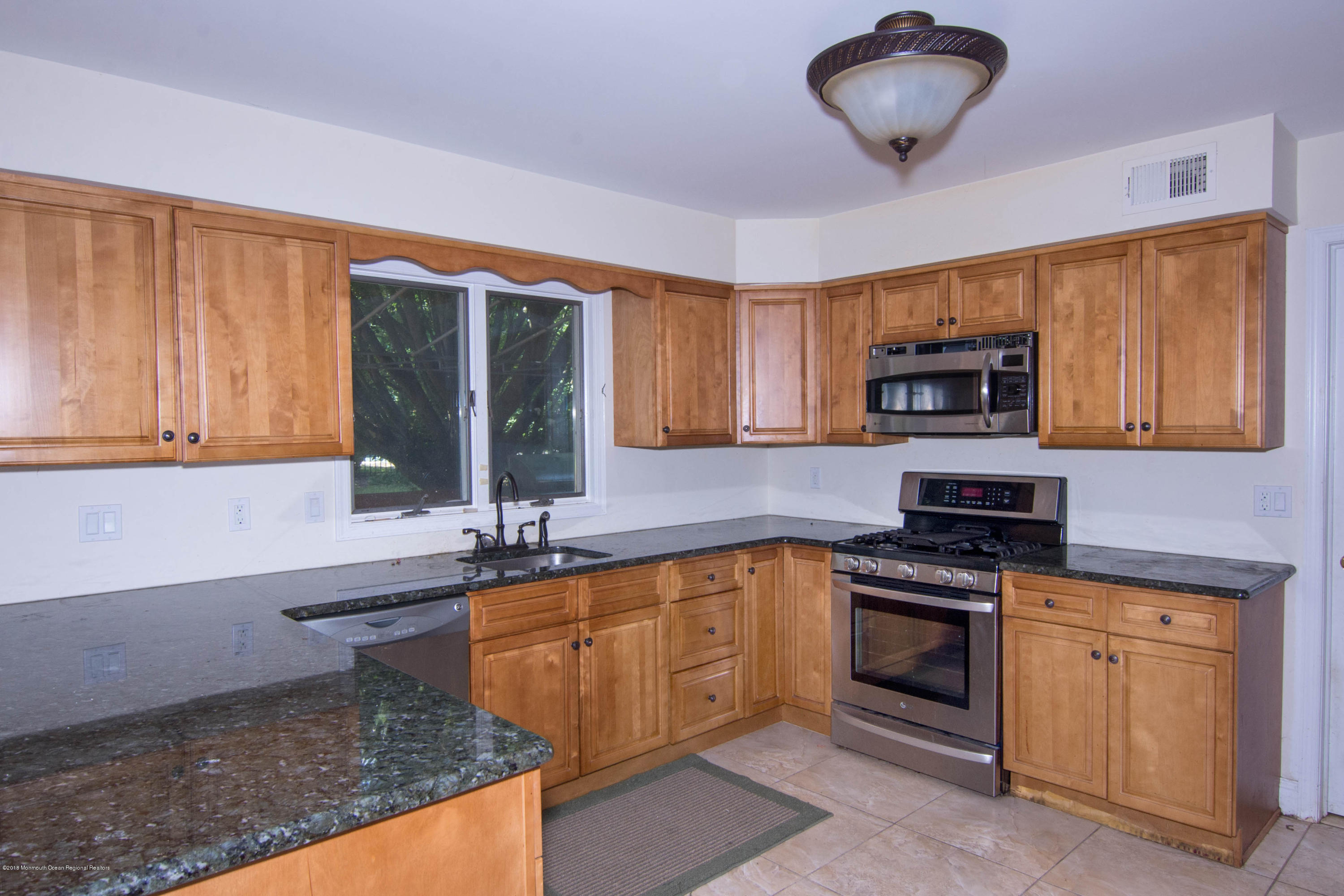 7 Red Hawk Road South Colts Neck, NJ 07722 - Photo 8 of 38 Spacious for Entertaining