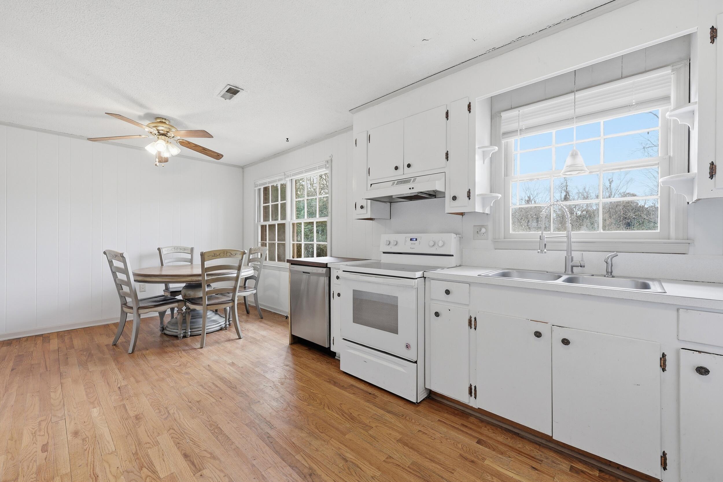 1330 Dennis Boulevard Moncks Corner, SC 29461 - Photo 12 of 33 14_ru4a0341