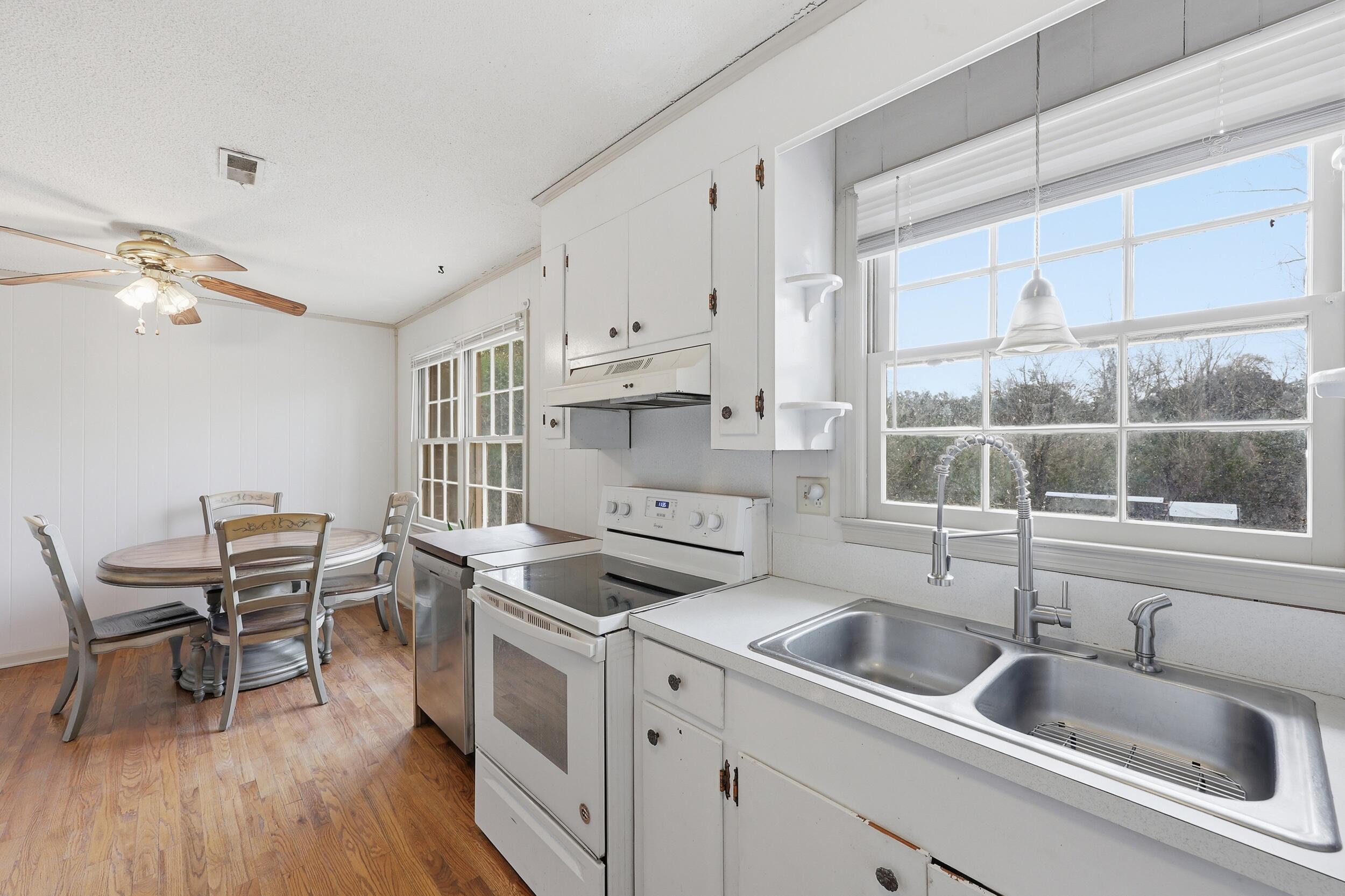 1330 Dennis Boulevard Moncks Corner, SC 29461 - Photo 9 of 33 11_ru4a0326