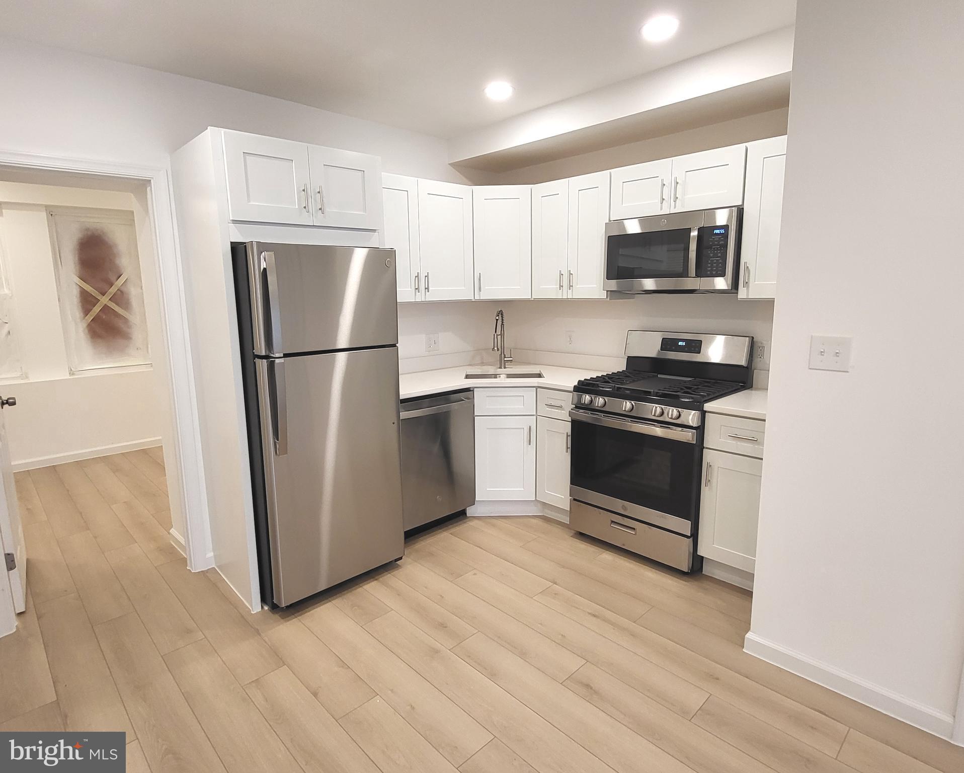 562 24th Street Northeast Washington, DC 20002 - Photo 5 of 41 First Floor: Kitchen