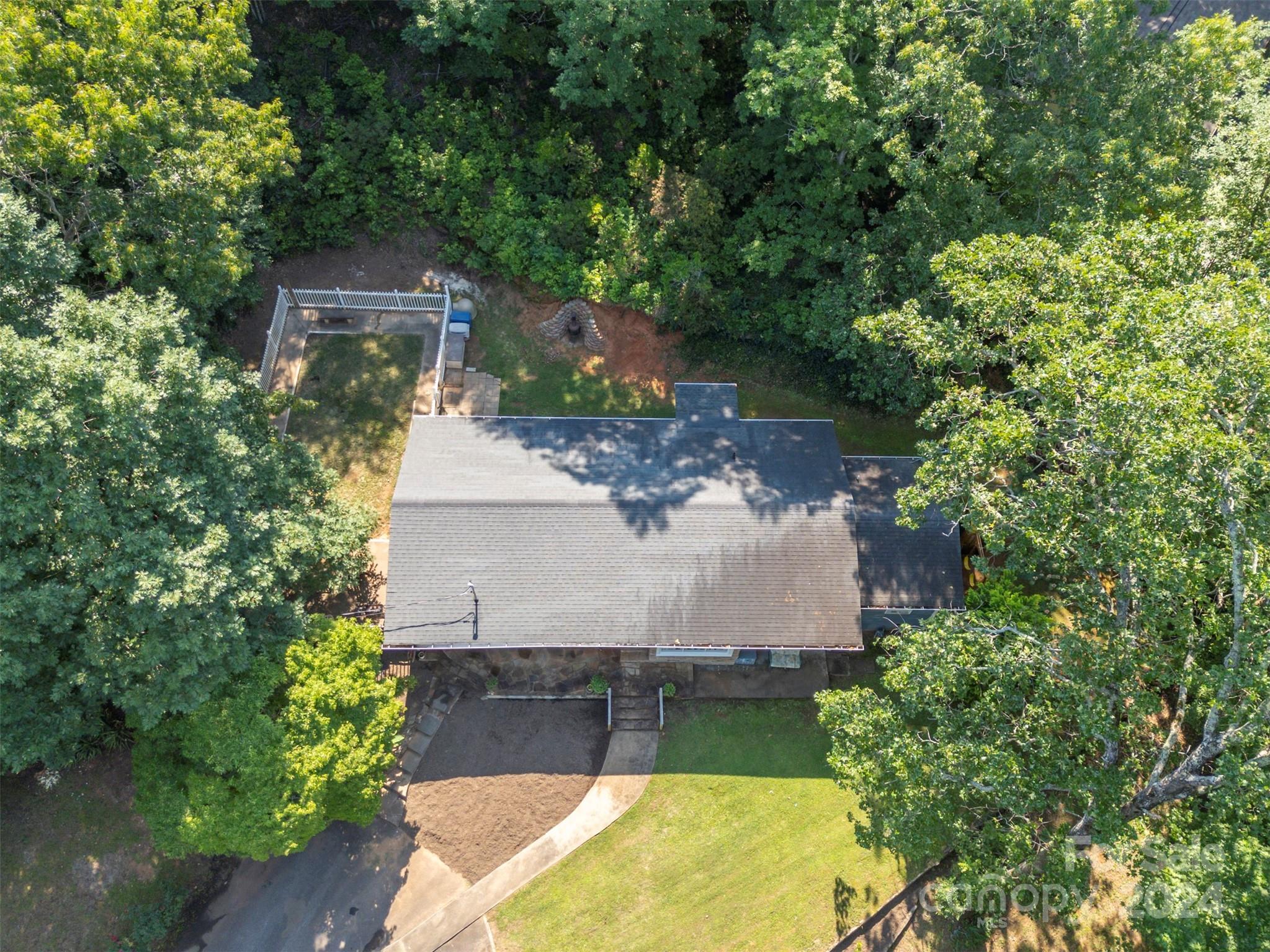 600 Houston Road Columbus, NC 28722 - Photo 5 of 40 Gallery Image 5