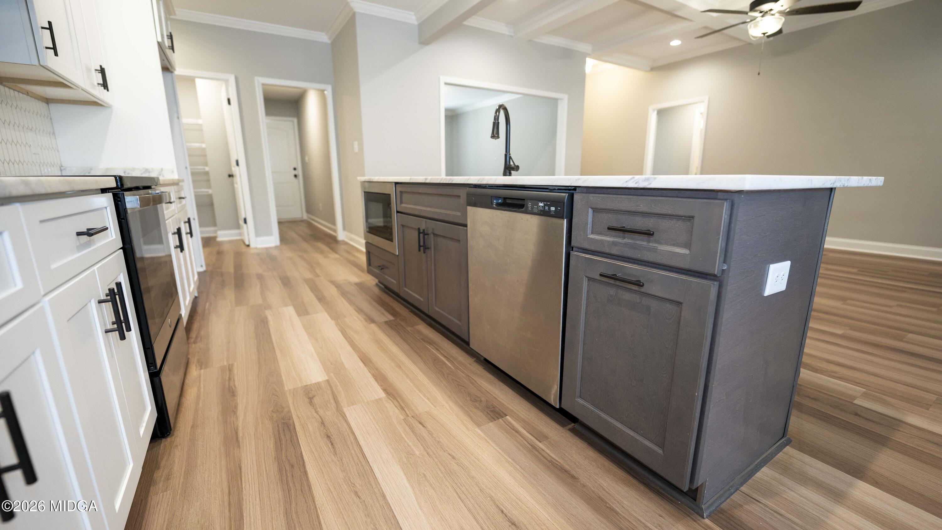 219 Otters Ridge Drive Kathleen, GA 31047 - Photo 17 of 44 a view of a kitchen from the hallway