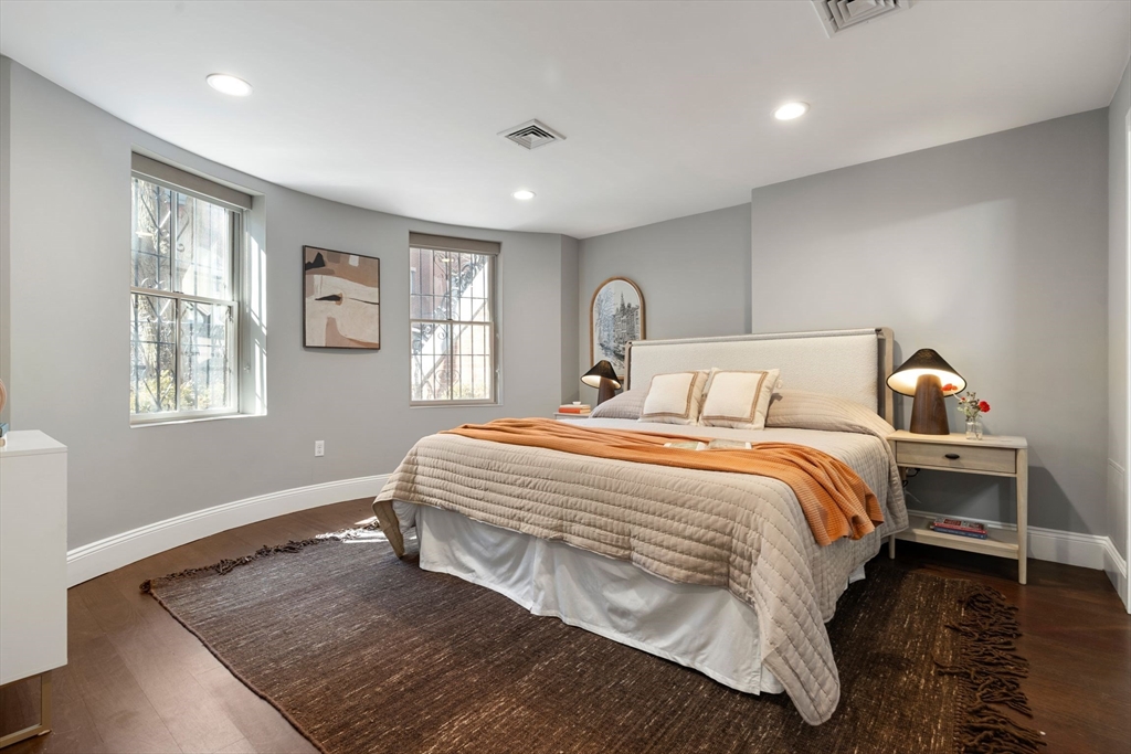 21 Worcester Street, Unit 1 Boston, MA 02118 - Photo 11 of 22