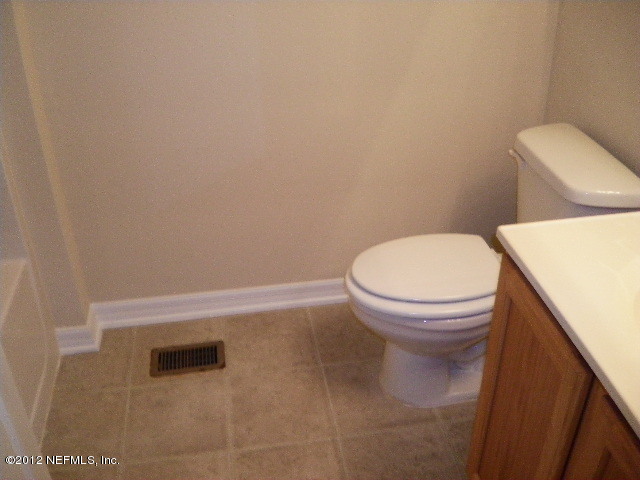 10511 Autumn Trace Road Jacksonville, FL 32257 - Photo 9 of 10 2nd Bath