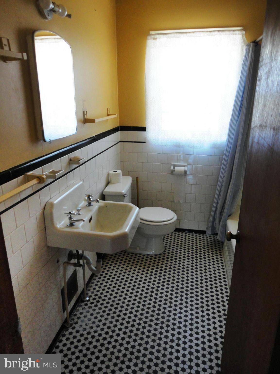 1720 Severn Road Severn, MD 21144 - Photo 10 of 21 Full Bath