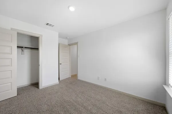 $2,300 | 818 Starcross Bnd Drive, Missouri City, TX 77459