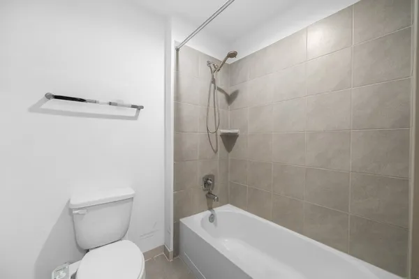 $2,300 | 818 Starcross Bnd Drive, Missouri City, TX 77459