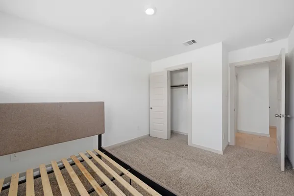 $2,300 | 818 Starcross Bnd Drive, Missouri City, TX 77459