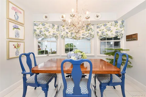 $1,750,880 | 11 Joy Drive, Manhasset Hills, NY 11040