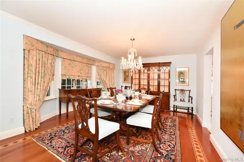 $1,750,880 | 11 Joy Drive, Manhasset Hills, NY 11040