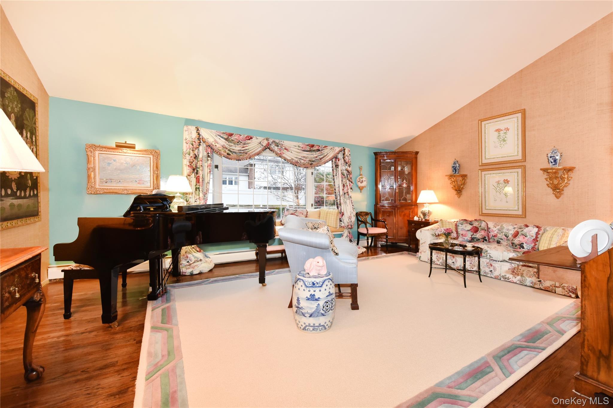 11 Joy Drive Manhasset Hills, NY 11040 - Photo 23 of 41 a living room with furniture and wooden floor