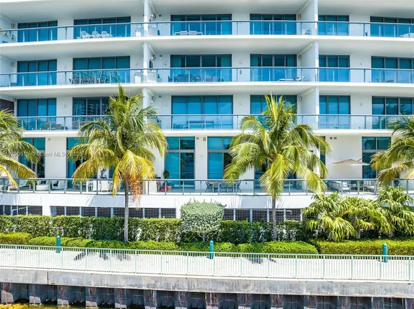 $2,130,000 | 3300 Northeast 188th Street, Unit 710, Aventura, FL 33180