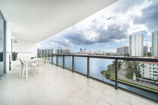 $2,130,000 | 3300 Northeast 188th Street, Unit 710, Aventura, FL 33180