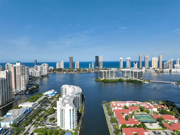 $2,130,000 | 3300 Northeast 188th Street, Unit 710, Aventura, FL 33180