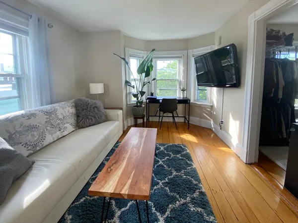 $2,200 | 643 Saratoga Street, Unit 3, Boston, MA 02128