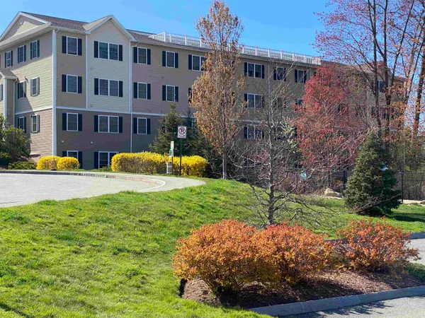 $1,966 | 10 Sentinel Court, Unit 201, Manchester, NH 03103