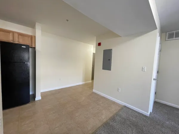 $1,966 | 10 Sentinel Court, Unit 201, Manchester, NH 03103