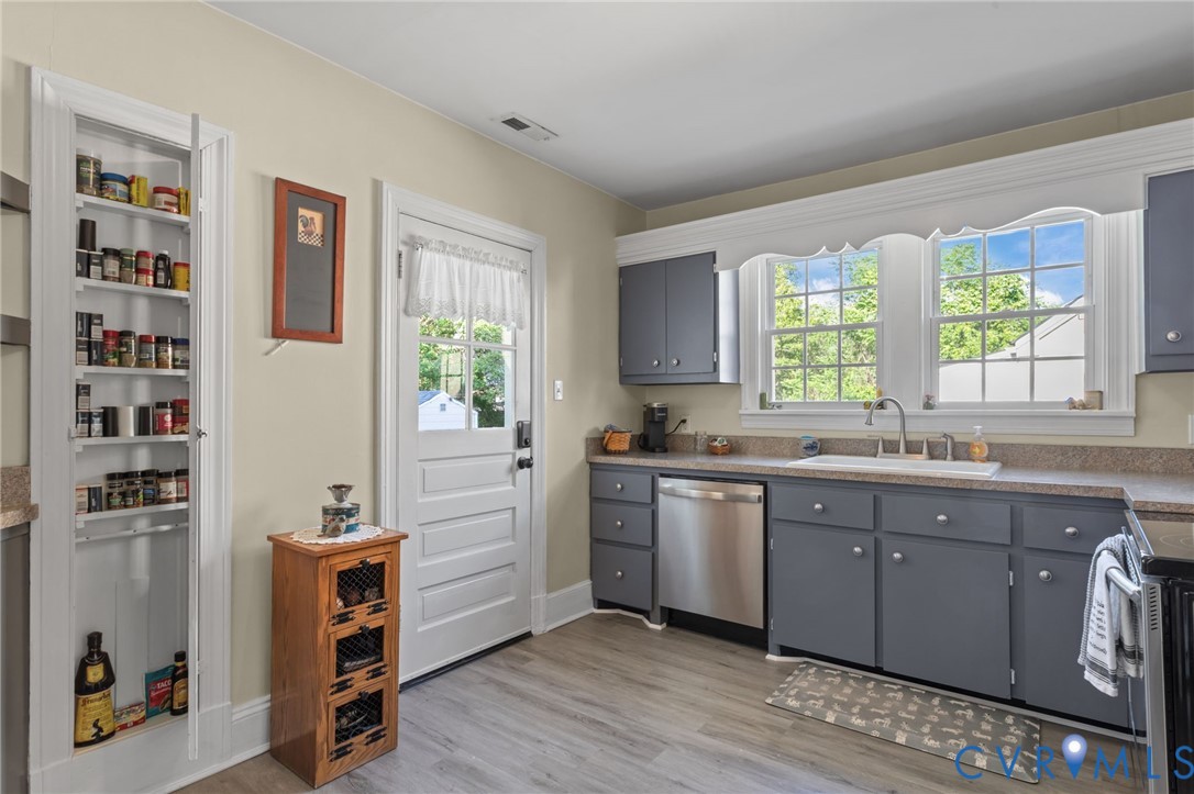 2116 Maplewood Road Henrico, VA 23228 - Photo 13 of 48 Gallery Image 13