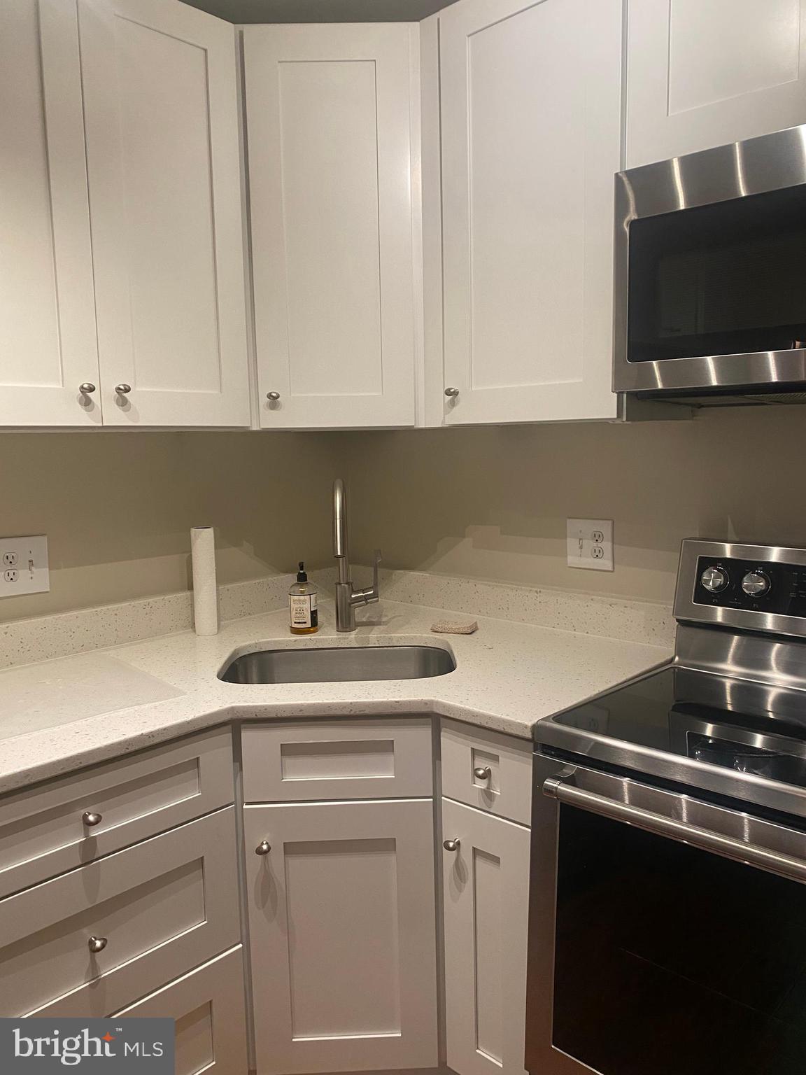 1905 North Rhodes Street, Unit 34 Arlington, VA 22201 - Photo 18 of 33