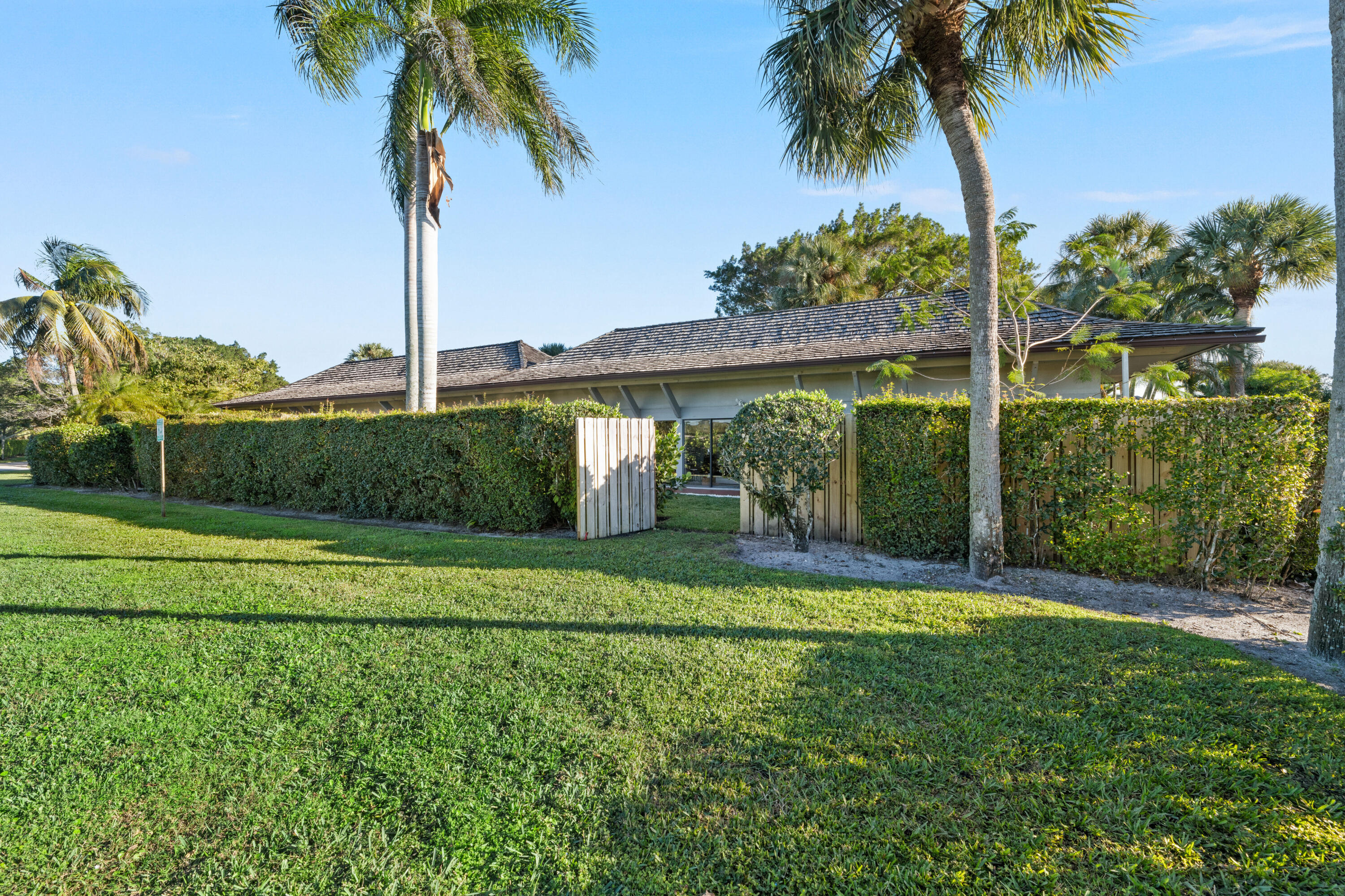 11811 Rene Lacoste Place Wellington, FL 33414 - Photo 37 of 84 11811 Rene Lacoste Pl-print-017-120-DSC