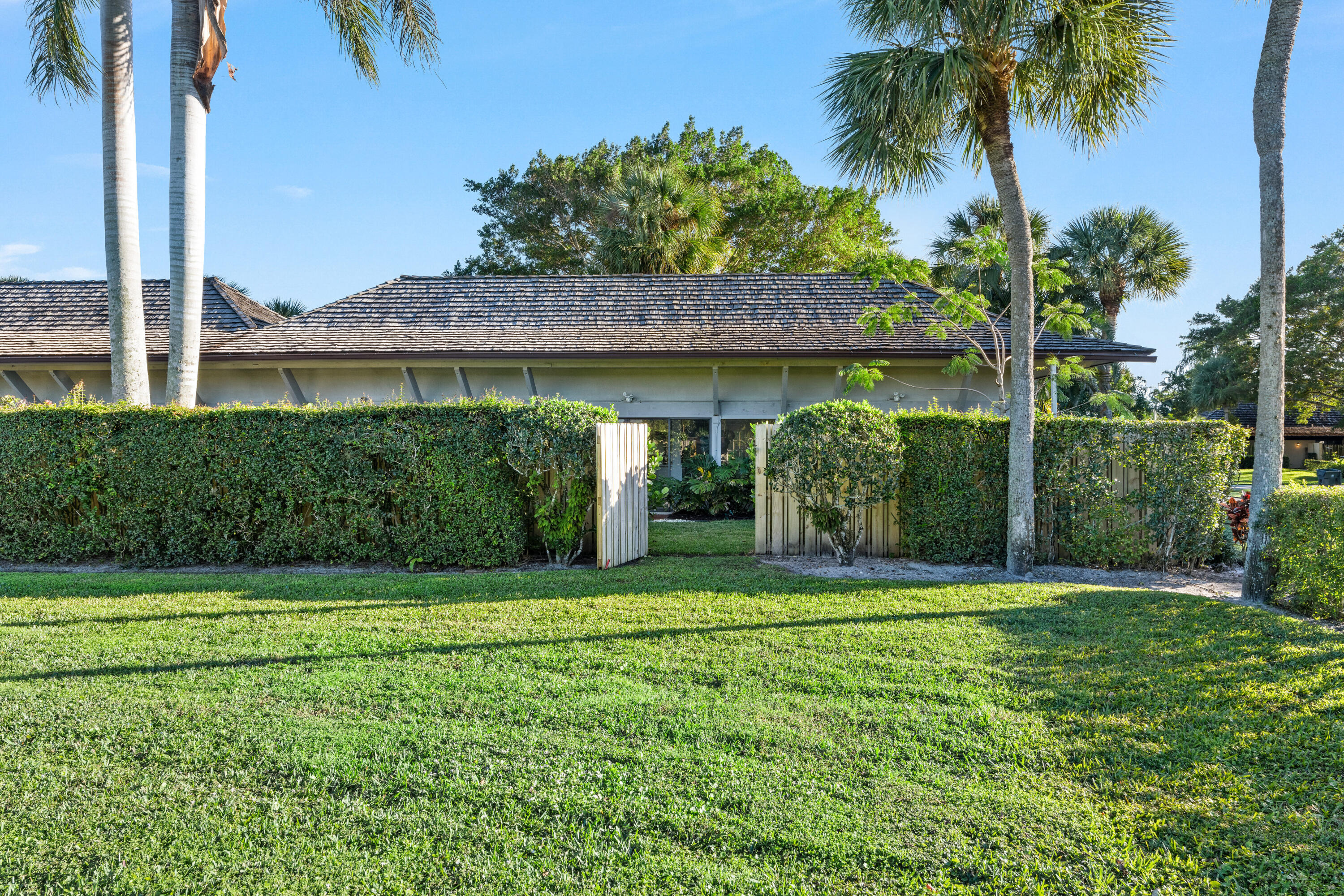 11811 Rene Lacoste Place Wellington, FL 33414 - Photo 38 of 84 11811 Rene Lacoste Pl-print-018-108-DSC