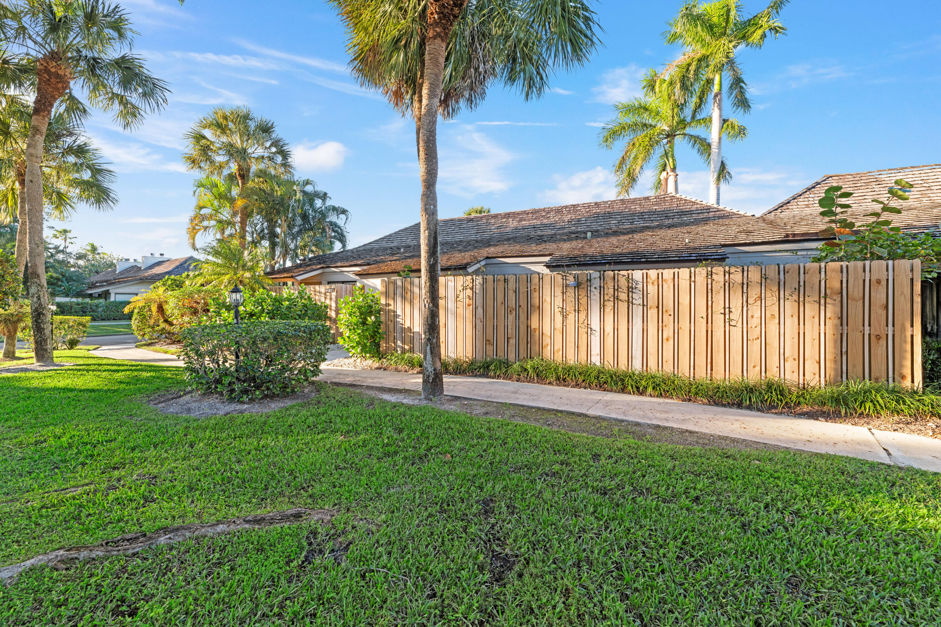 11811 Rene Lacoste Place Wellington, FL 33414 - Photo 44 of 84 11811 Rene Lacoste Pl-print-024-114-DSC