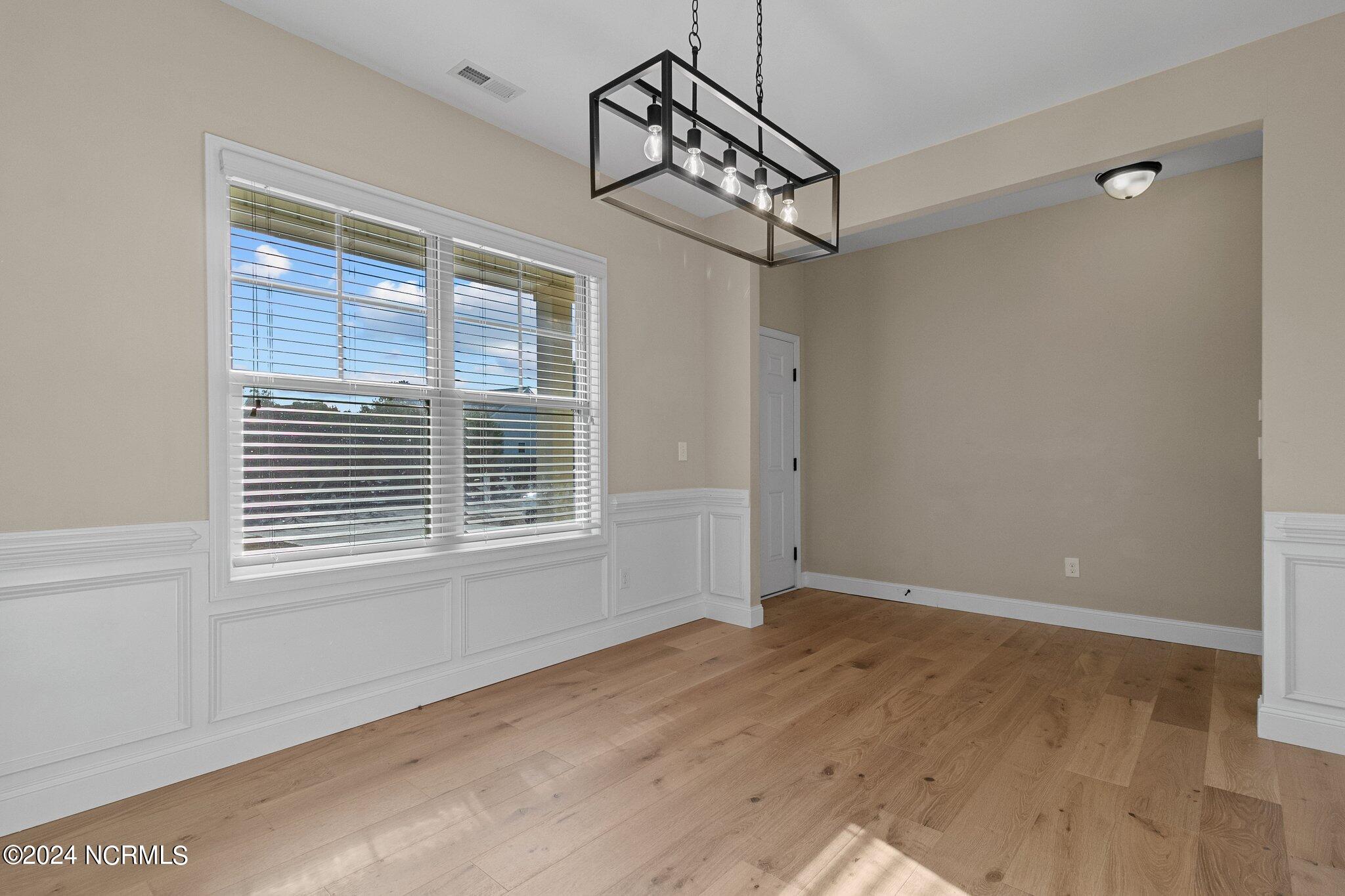 204 Sandy Springs Road Aberdeen, NC 28315 - Photo 6 of 33 10-web-or-mls-IMG_5494