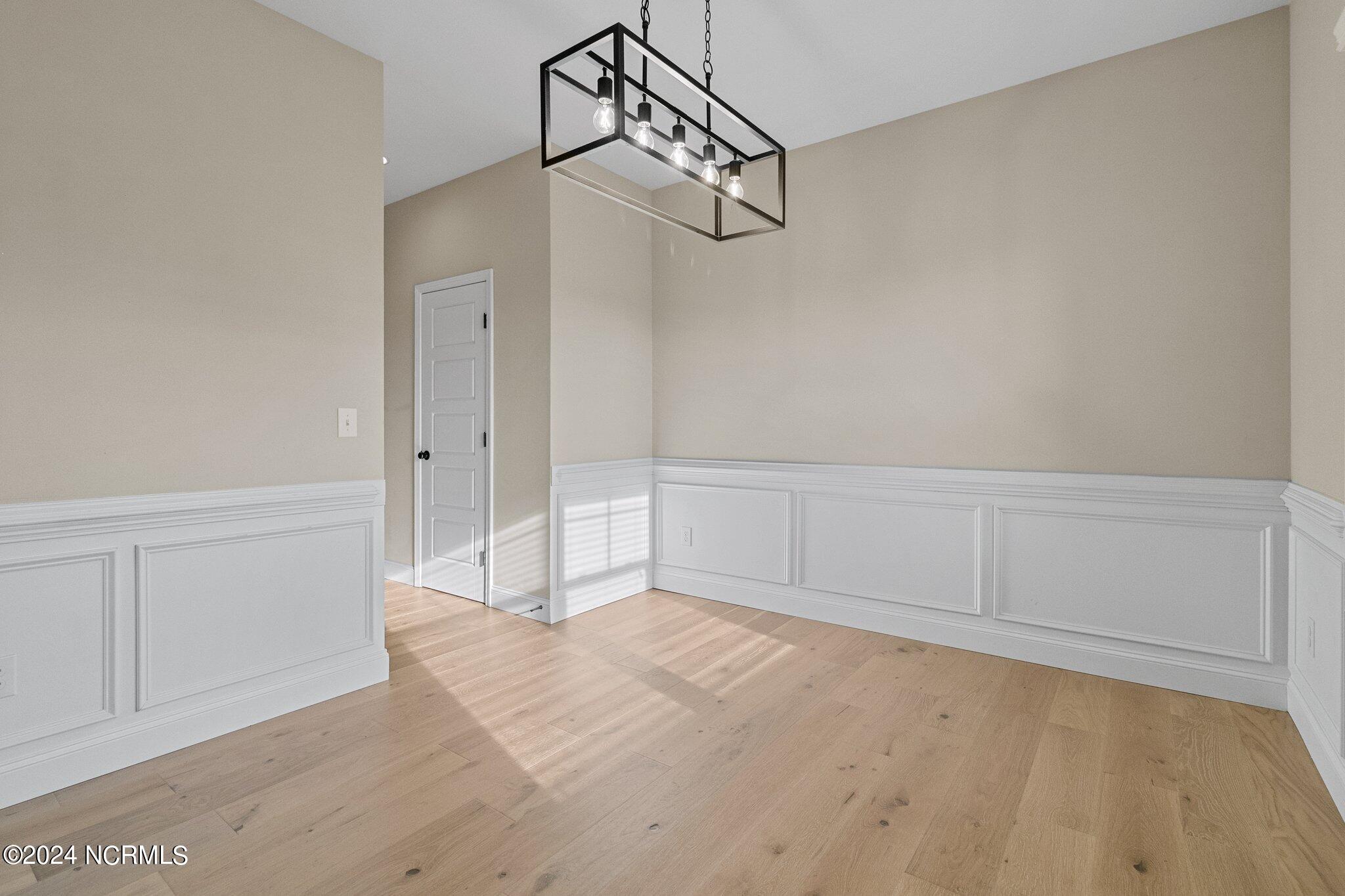 204 Sandy Springs Road Aberdeen, NC 28315 - Photo 7 of 33 11-web-or-mls-IMG_5497