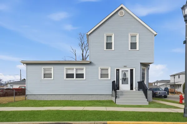 $347,900 | 8891 67th Street, Hodgkins, IL 60525