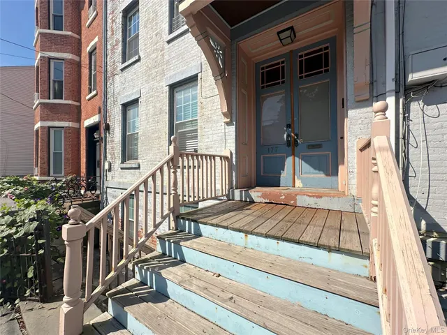 $2,100 | 177 Liberty Street, Newburgh, NY 12550