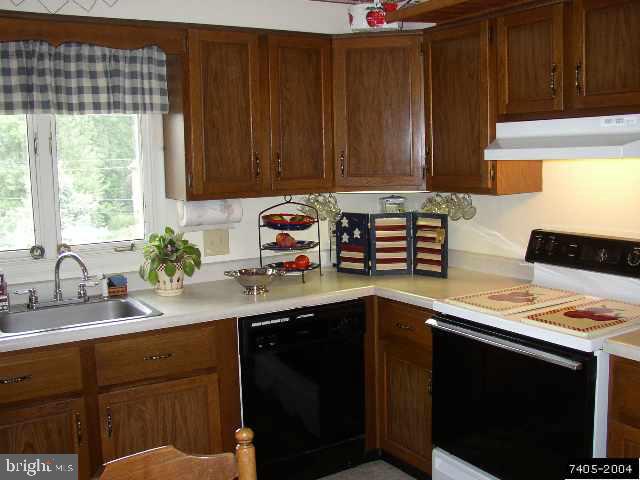 1589 Bonbar Road York, PA 17403 - Photo 7 of 7 Gallery Image 7
