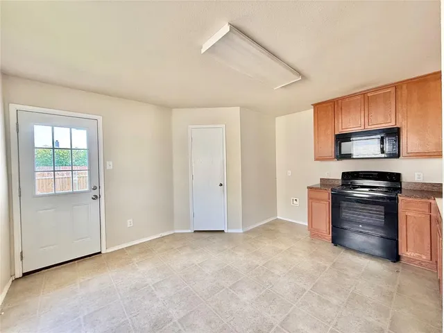 $1,895 | 5912 Ridge Lake Drive, Fort Worth, TX 76244