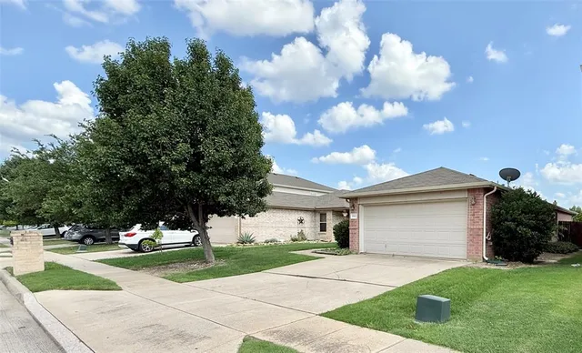 $1,895 | 5912 Ridge Lake Drive, Fort Worth, TX 76244