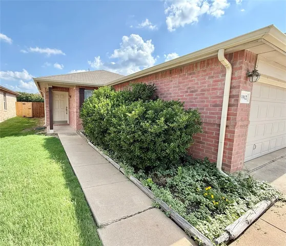 $1,895 | 5912 Ridge Lake Drive, Fort Worth, TX 76244