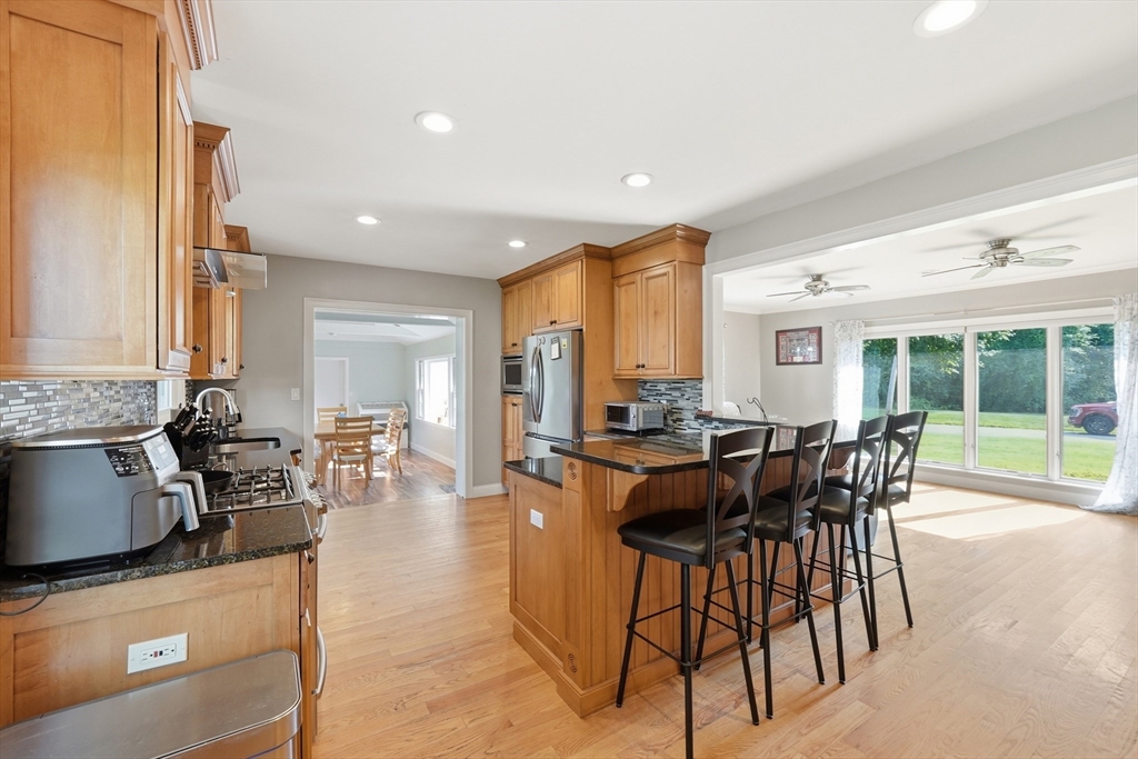 7 Pincushion Road Framingham, MA 01702 - Photo 8 of 41 Gallery Image 8